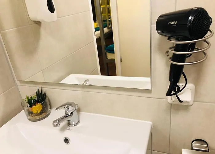 Hostel Space Amsterdam *