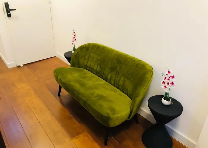 Space Amsterdam Hostel *